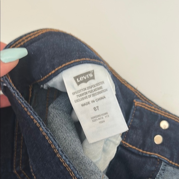 Levi's - Picture 5 of 6